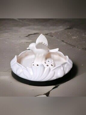 Vintage White Camark USA Pottery Bird Flower Frog With Leaf Bowl